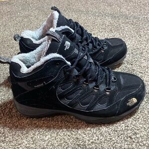 The North Face like new black winter lace up boots waterproof